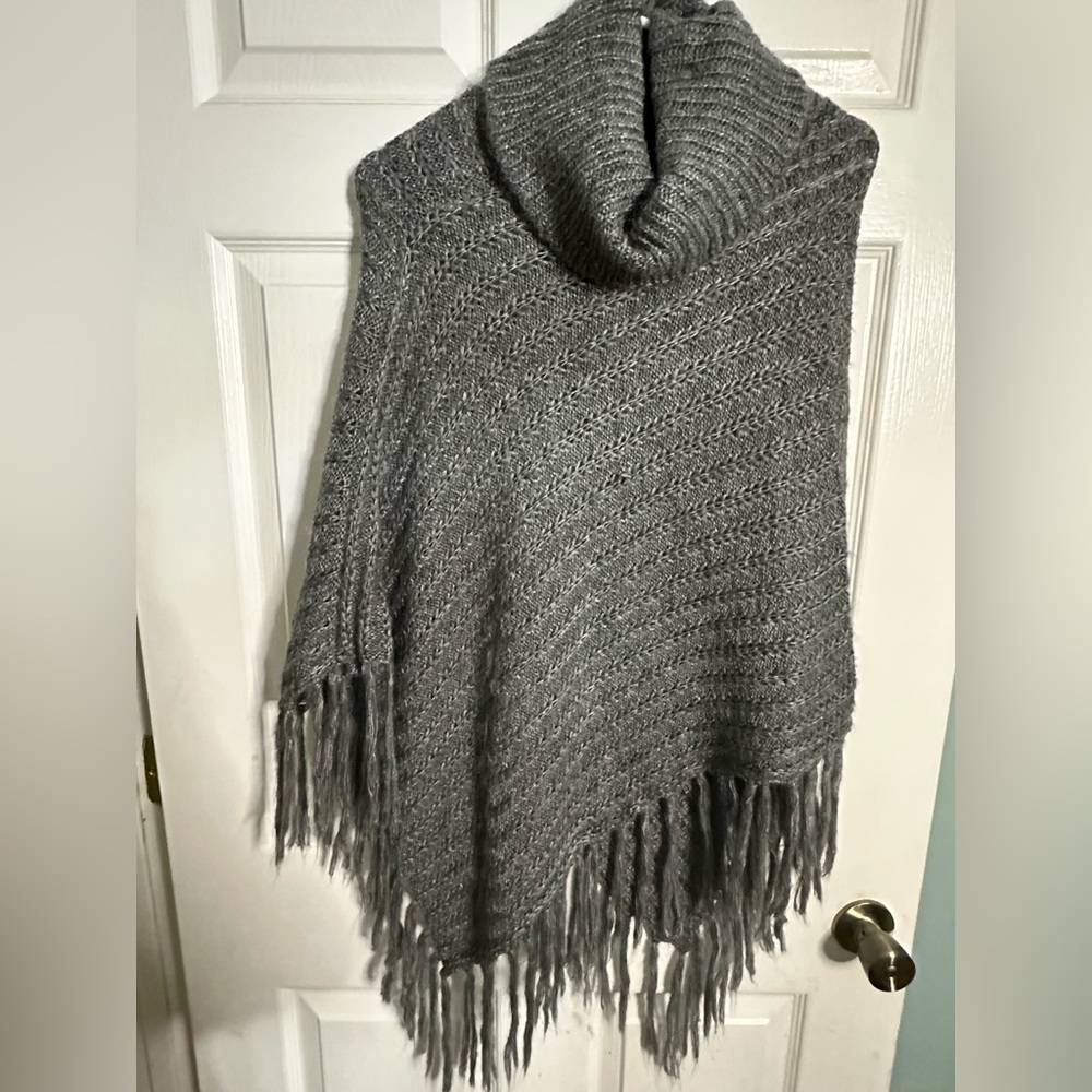 Black Rivet Charcoal Knit Poncho